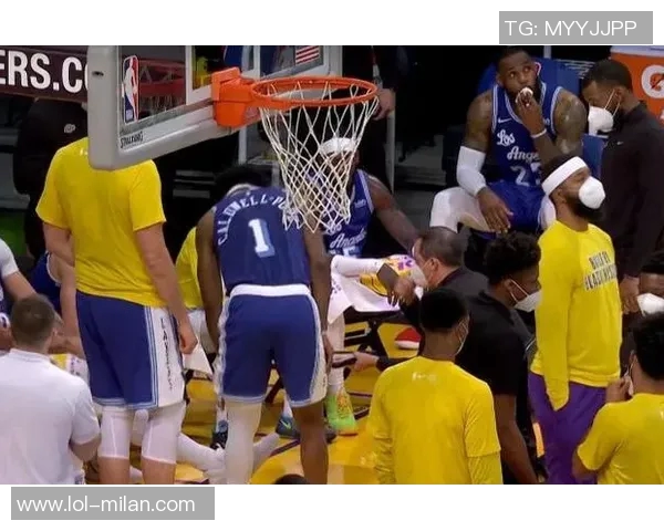 斯波谈阵容适配与战术调整：减少挡拆增多死球战术的深层原因分析