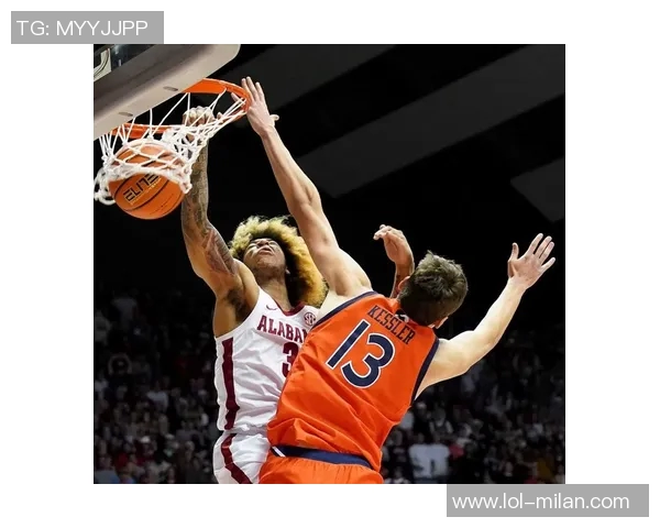 火箭队宣布将年轻球员JD戴维森与以赛亚克劳福德下放至G联盟毒蛇队进行锻炼